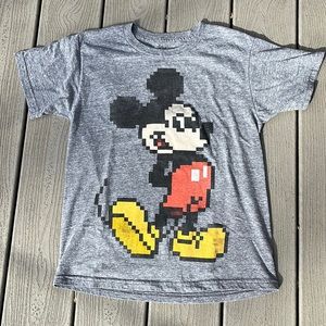 Youth Disney t-shirt-Medium-gray- pixel Mickey. Could be adult XS 😊